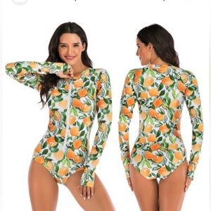 NWT Beautiful Rash Guard Women's Peach Print Long Sleeves Surf Suit